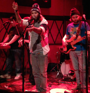 Simon, Strumbellas